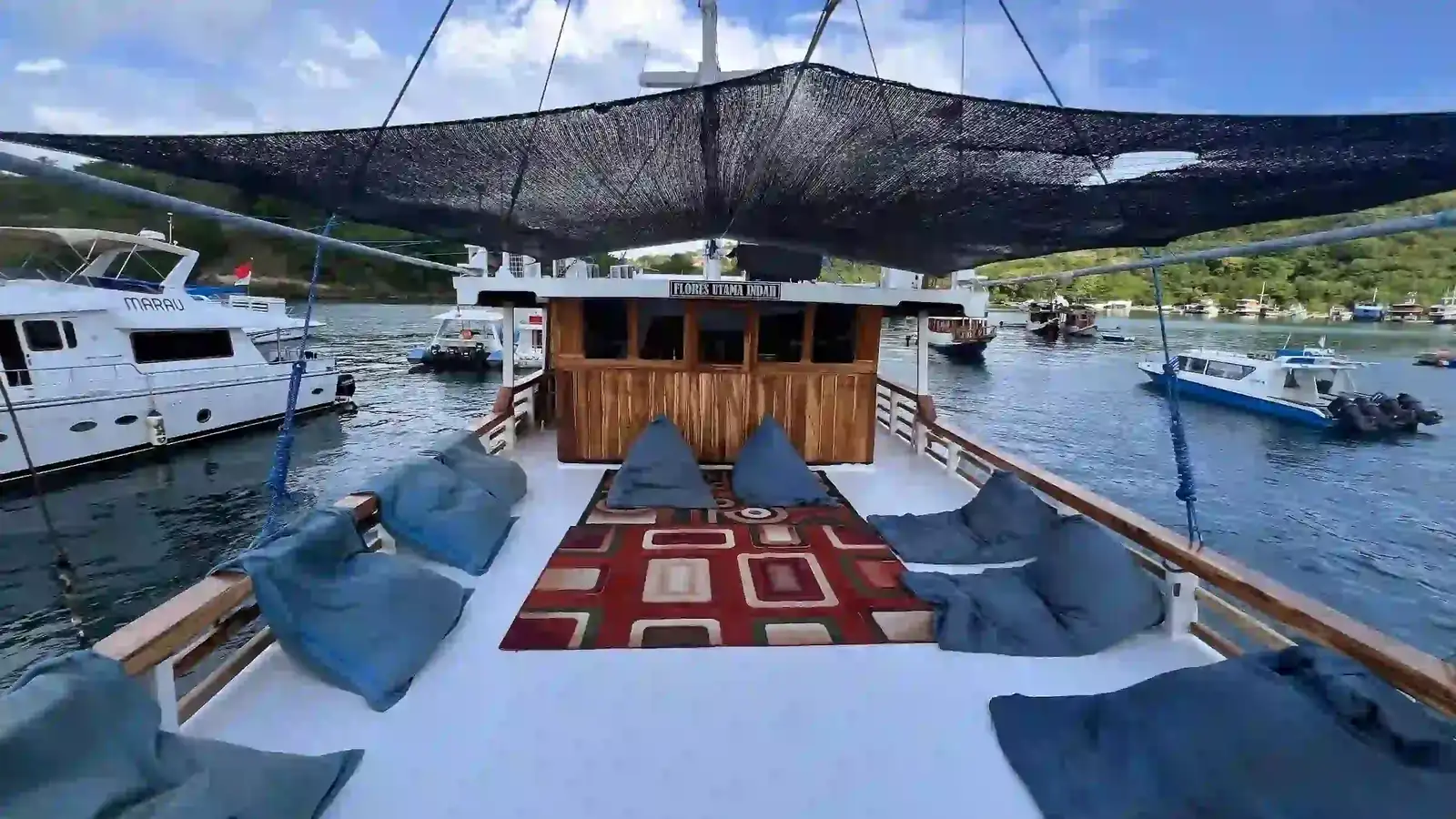 Luxury Flores vs. Komodo: Which High-End Experience Is Better?